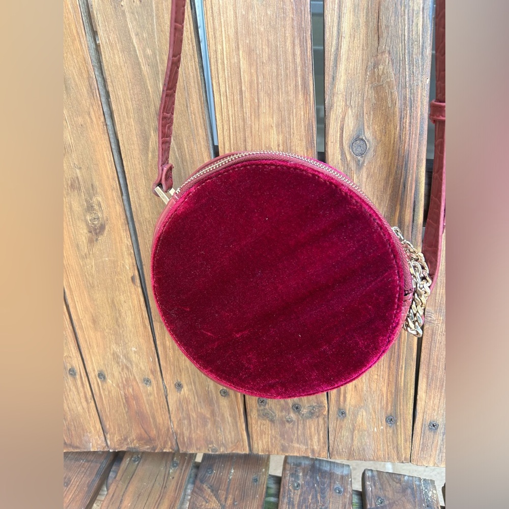 FREE PEOPLE BURGUNDY VELVET ROUND CROSSBODY - Picture 11 of 16